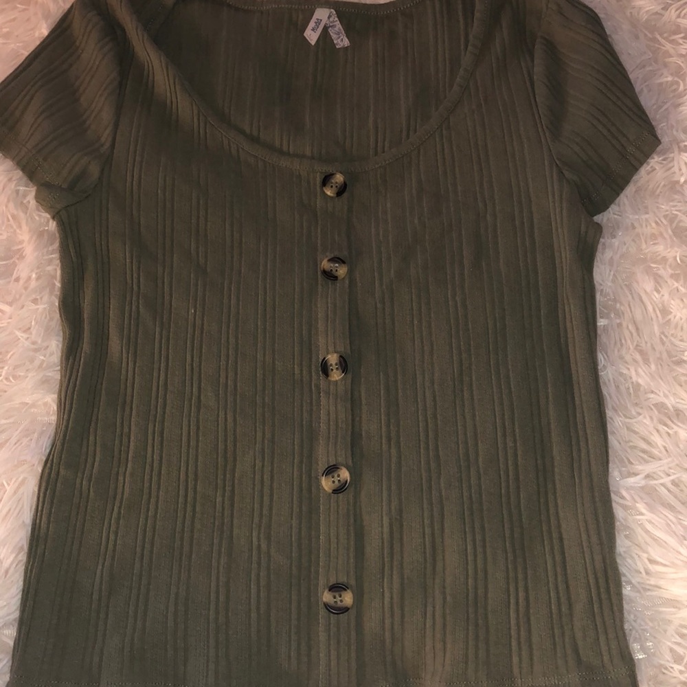 Green crop top